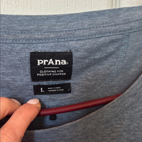 PRANA women’s tshirt - Picture 2 of 5